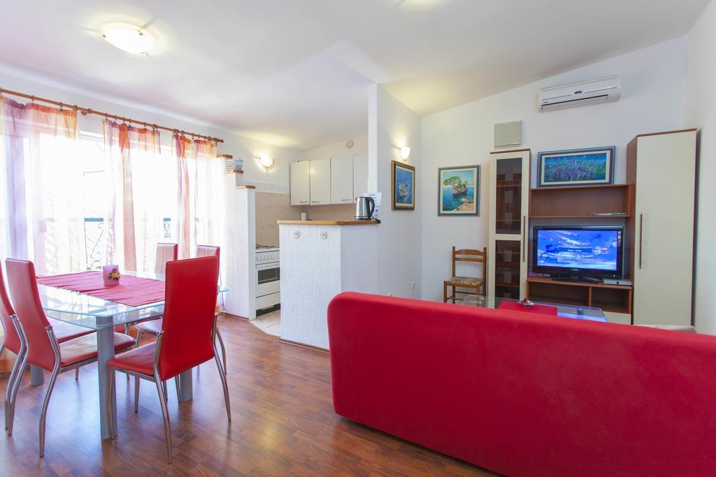 Carolija Apartment Makarska Phòng bức ảnh